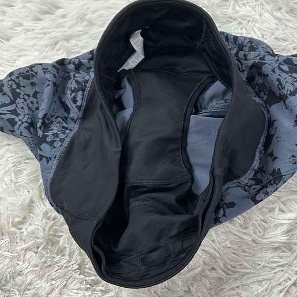 Lululemon Run Times Short II*4" Efflorescent Nebula Black / Black - Picture 3 of 6